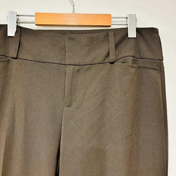 LE CHÂTEAU Straight-leg brown pants - Picture 6 of 8